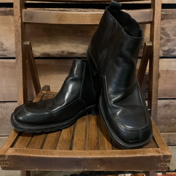 Kenneth Cole Reaction Other - Kenneth Cole Ankle Boots